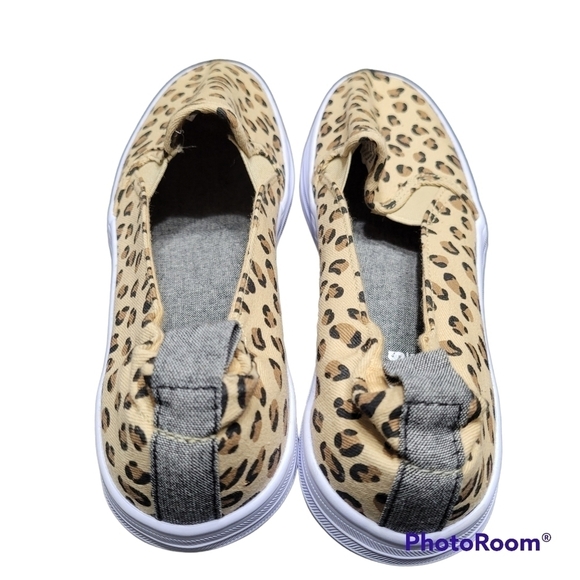 Canvas Casuals Leopard Print Slip On Casual Shoes Size Large 8-9 Women's - Picture 2 of 6